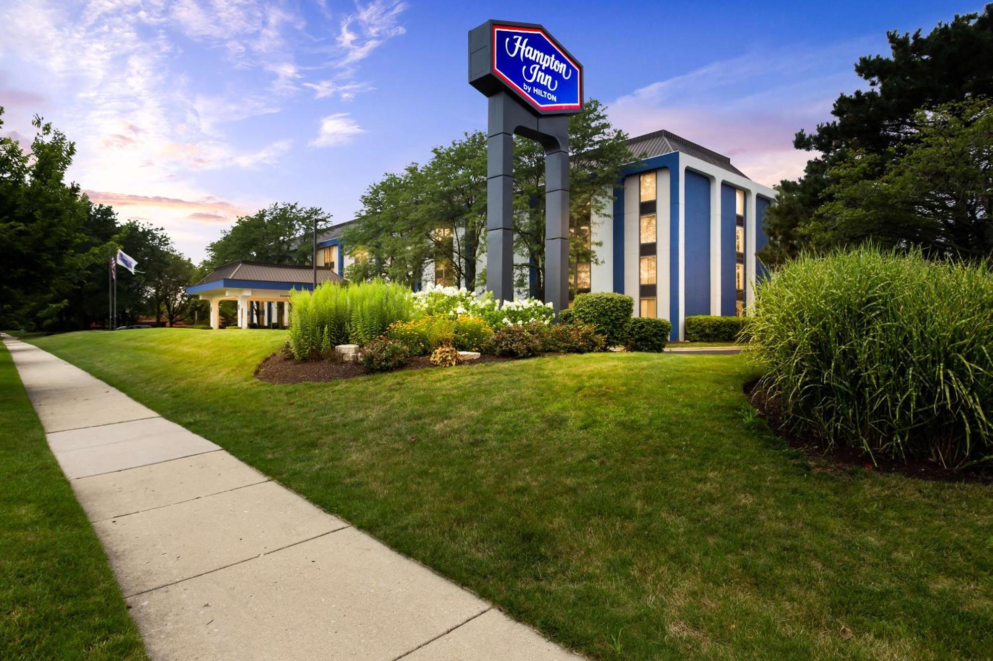 Hampton Inn Chicago-Naperville Exterior photo